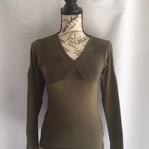 Iriedaily Vintage Womens Size XS Top Boho Army Green Ruched Sleeves Wood Beads